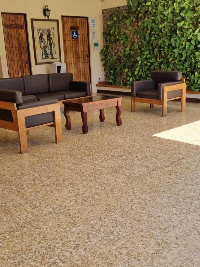 Hotel La Siesta Liberia Exterior photo
